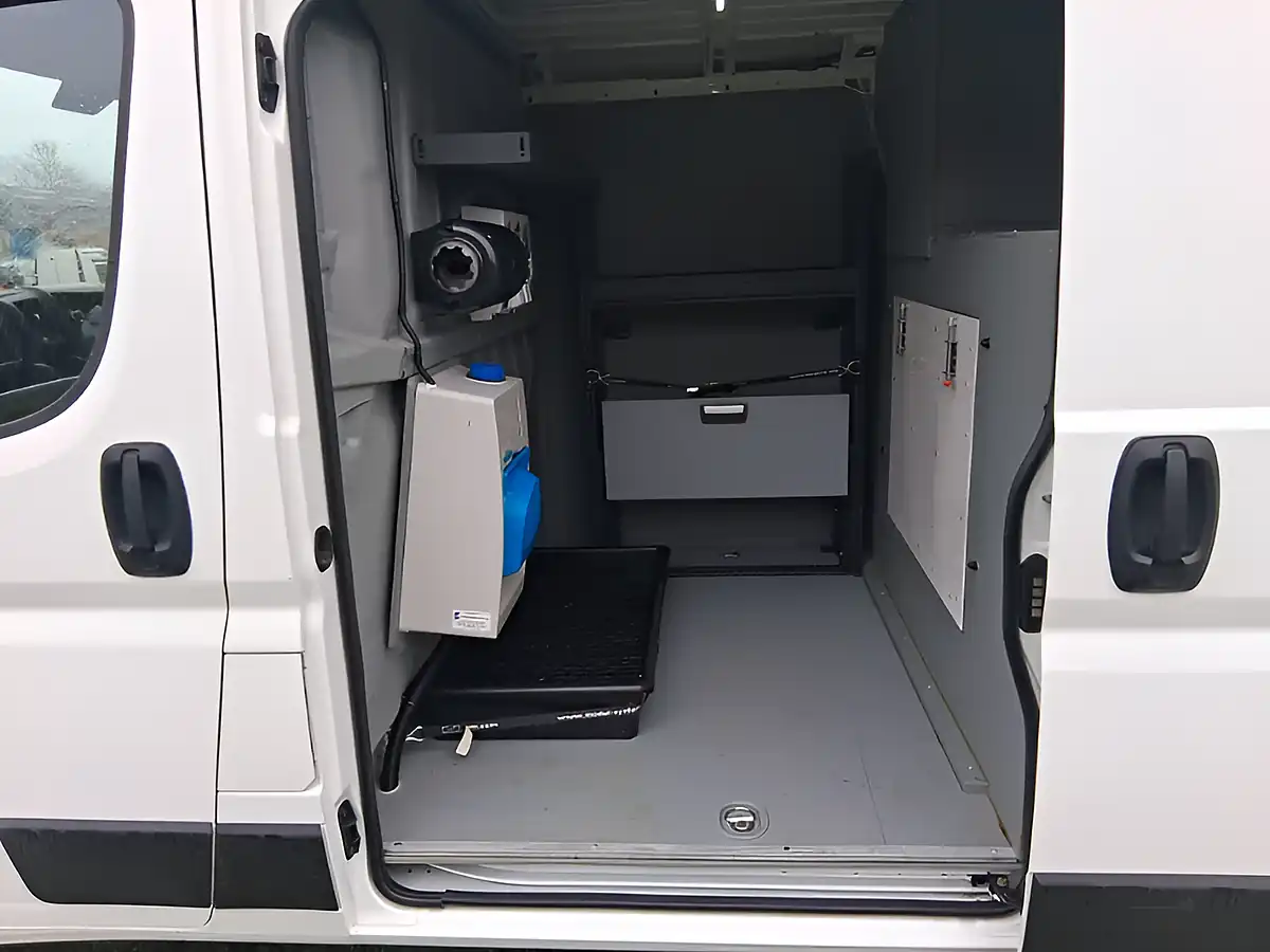 Used 2020 Citroen Relay 30 X White - Interior and Exterior details 3