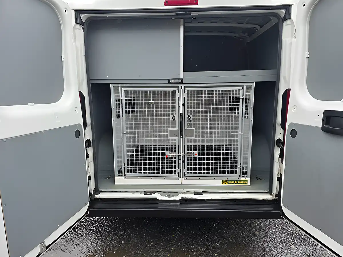 Used 2020 Citroen Relay 30 X White - Interior and Exterior details 5