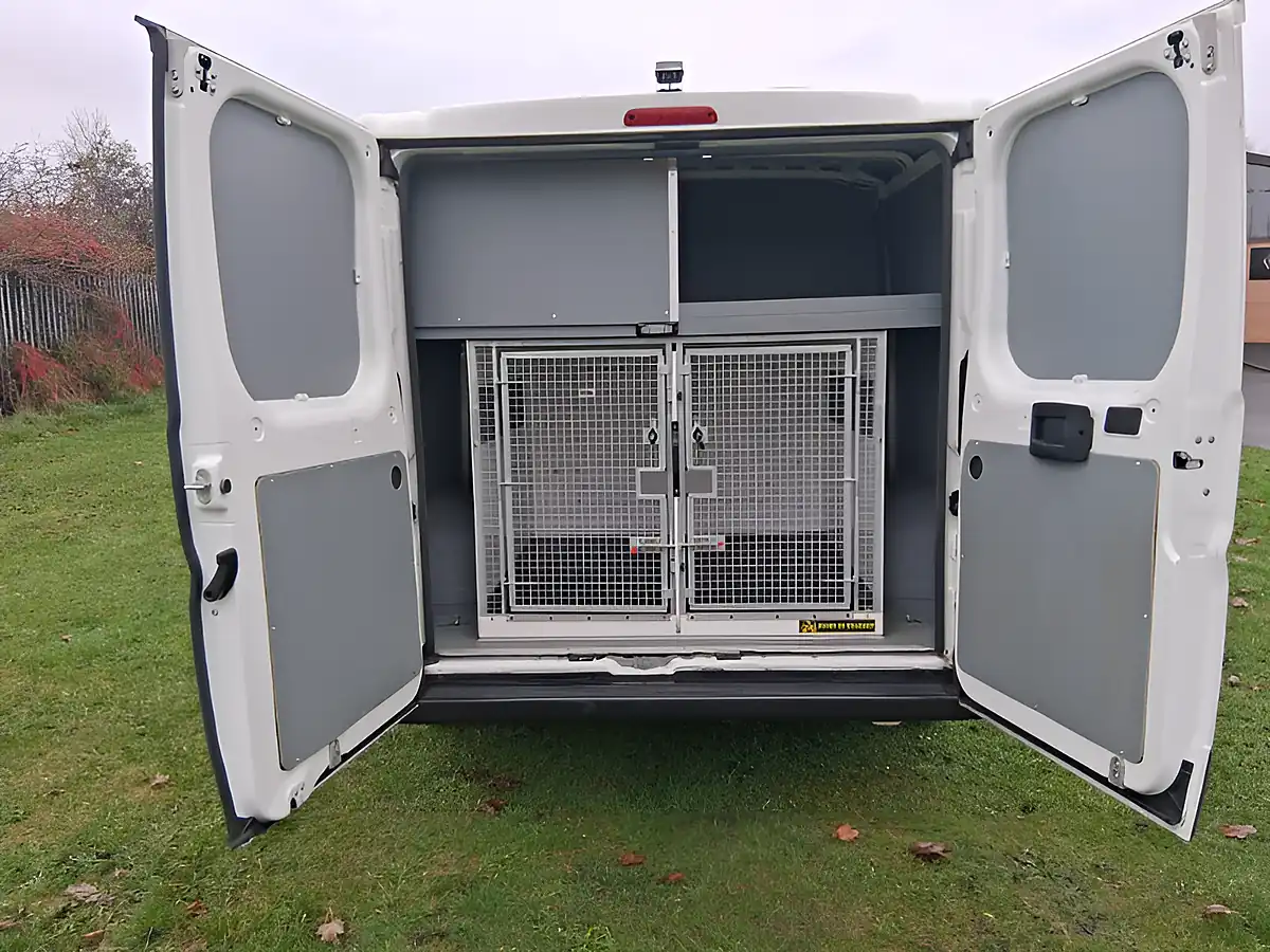 Used 2020 Citroen Relay 30 X White - Interior and Exterior details 6