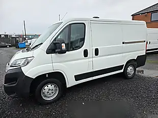 Used 2020 Citroen Relay 30 X White - Interior and Exterior details 9