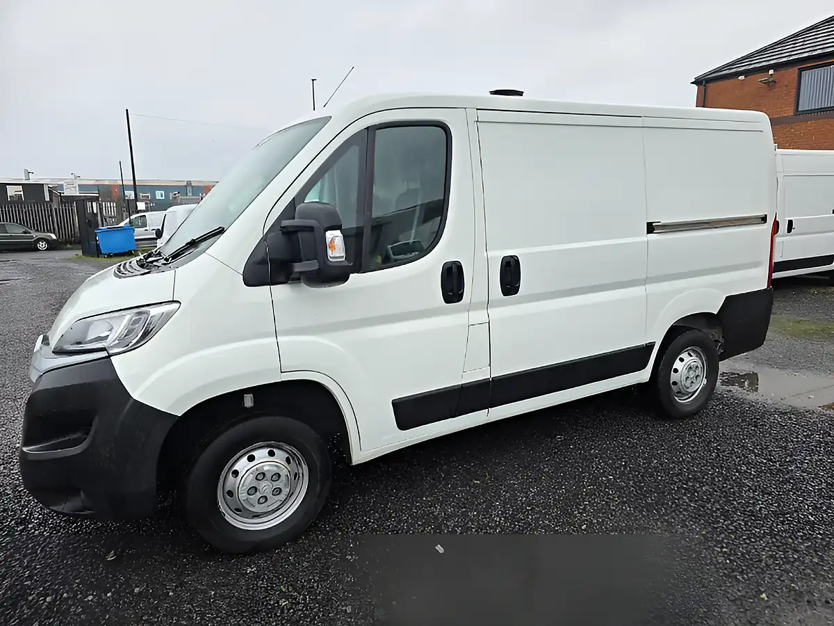 Used 2020 Citroen Relay 30 X White - Interior and Exterior details 9
