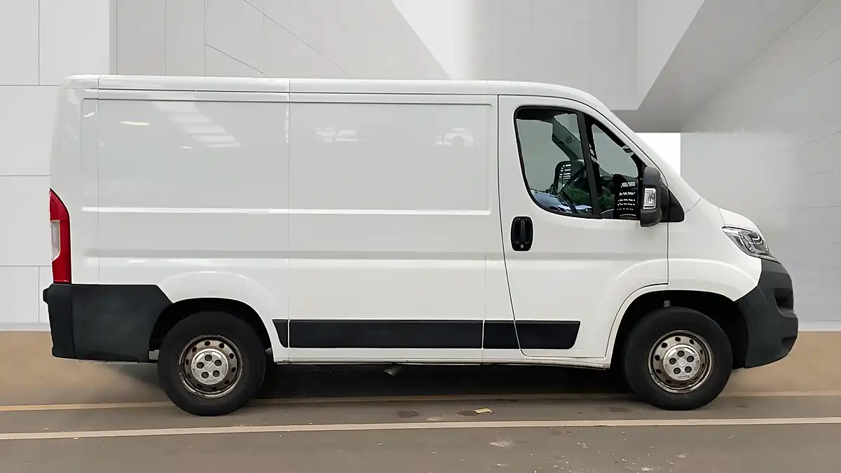 Used 2020 Citroen Relay 33 X L1 H1 White - Interior and Exterior details 3