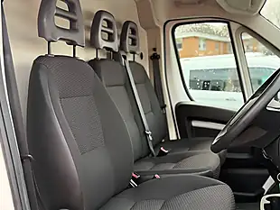 Used 2020 Citroen Relay 33 X White - Interior and Exterior details 11