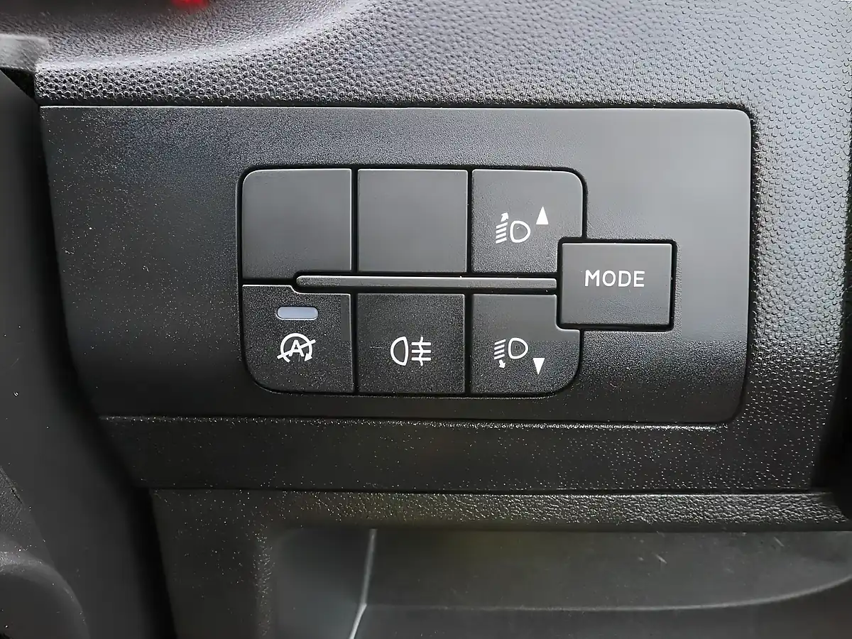 Used 2020 Citroen Relay 35 Plus White - Interior and Exterior details 4