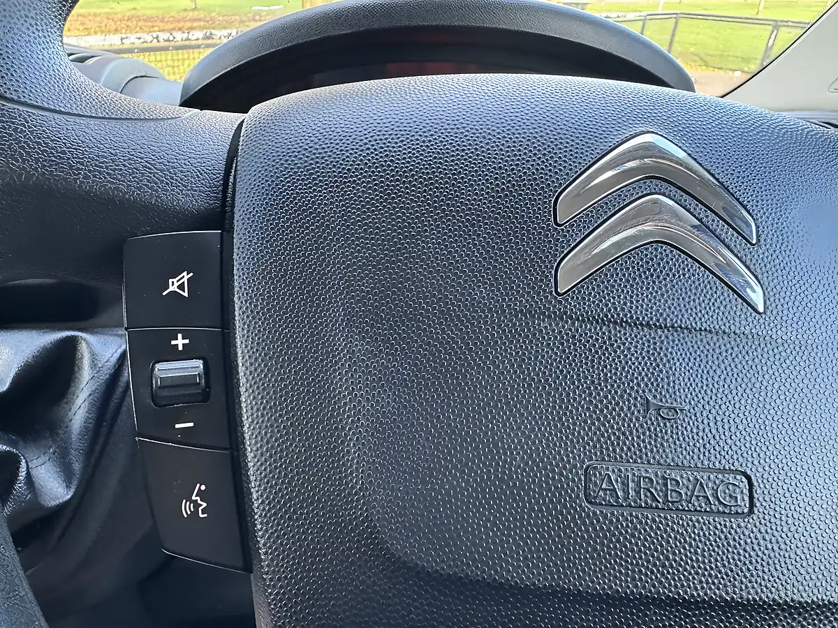 Used 2020 Citroen Relay 35 X White - Interior and Exterior details 12