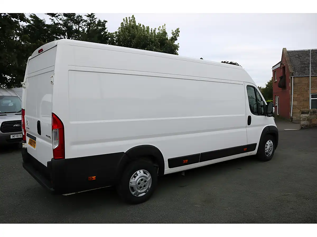 Used 2020 Citroen Relay Enterprise White - Interior and Exterior details 10