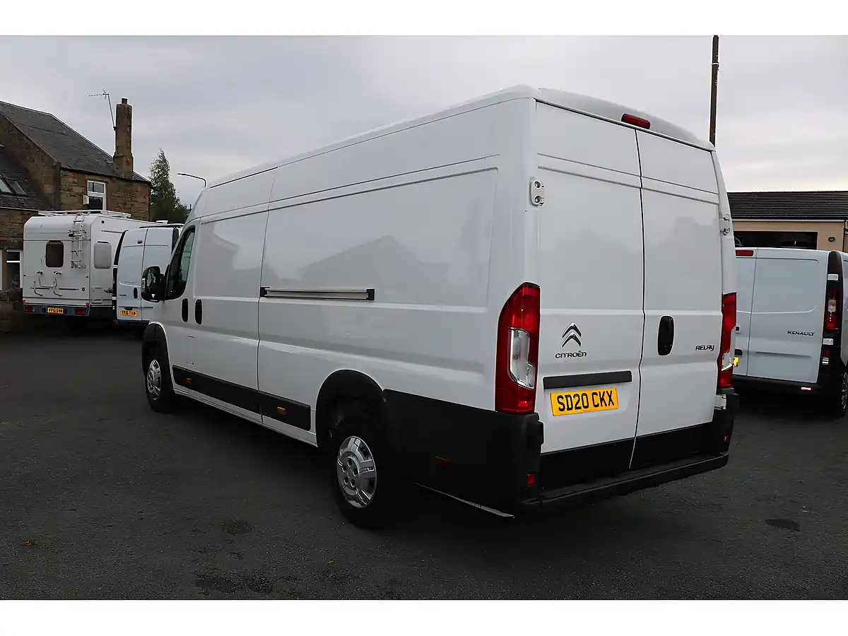 Used 2020 Citroen Relay Enterprise White - Interior and Exterior details 5