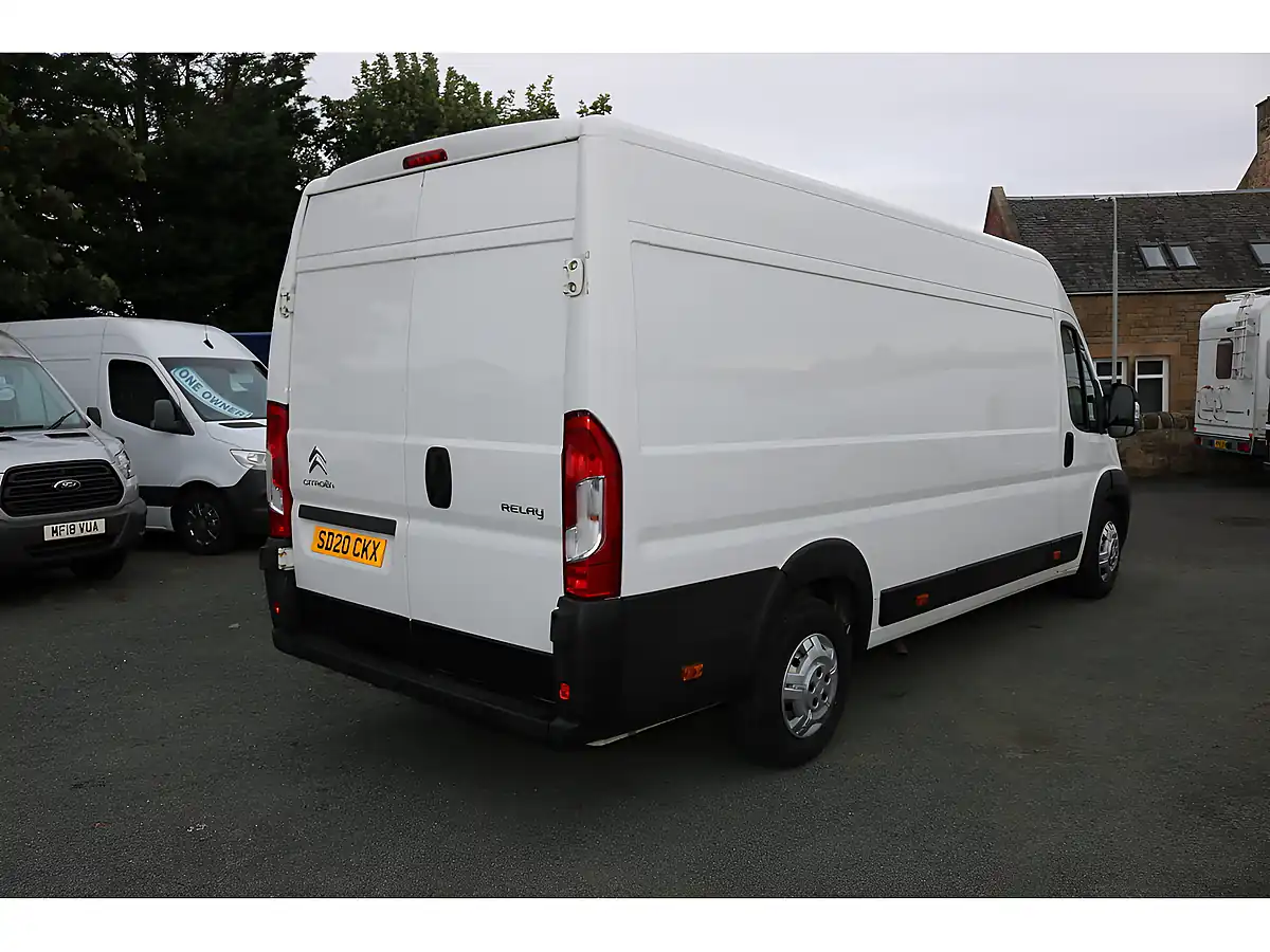 Used 2020 Citroen Relay Enterprise White - Interior and Exterior details 8