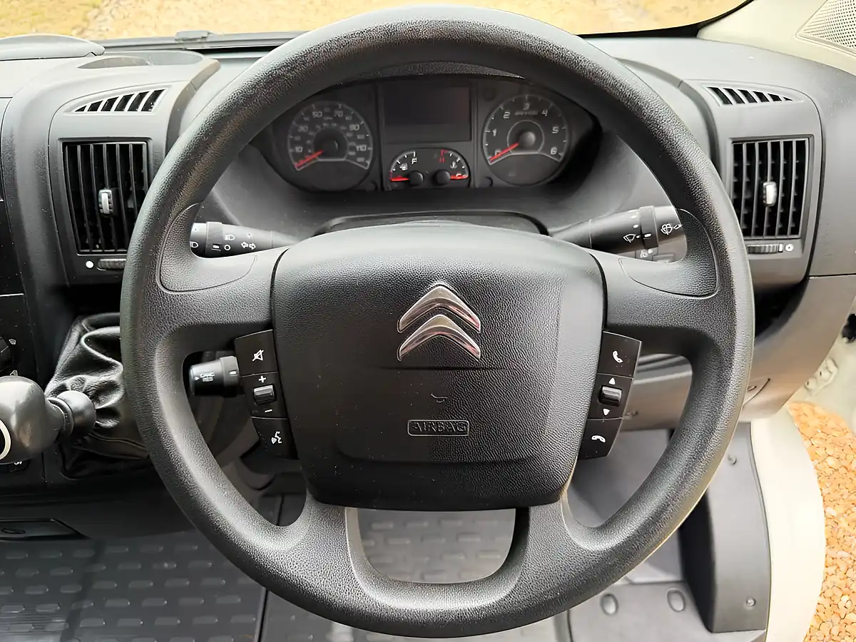 Used 2020 Citroen Relay Enterprise White - Interior and Exterior details 15