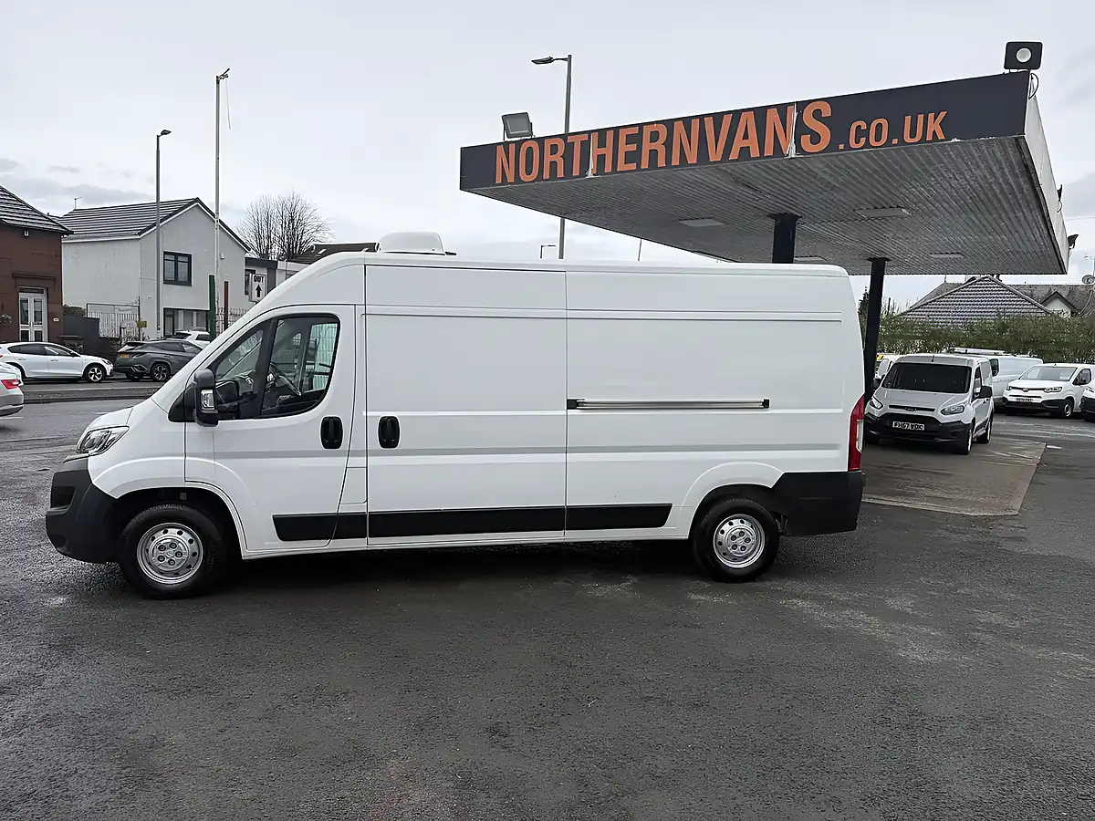 Used 2020 Citroen Relay Enterprise White - Interior and Exterior details 2