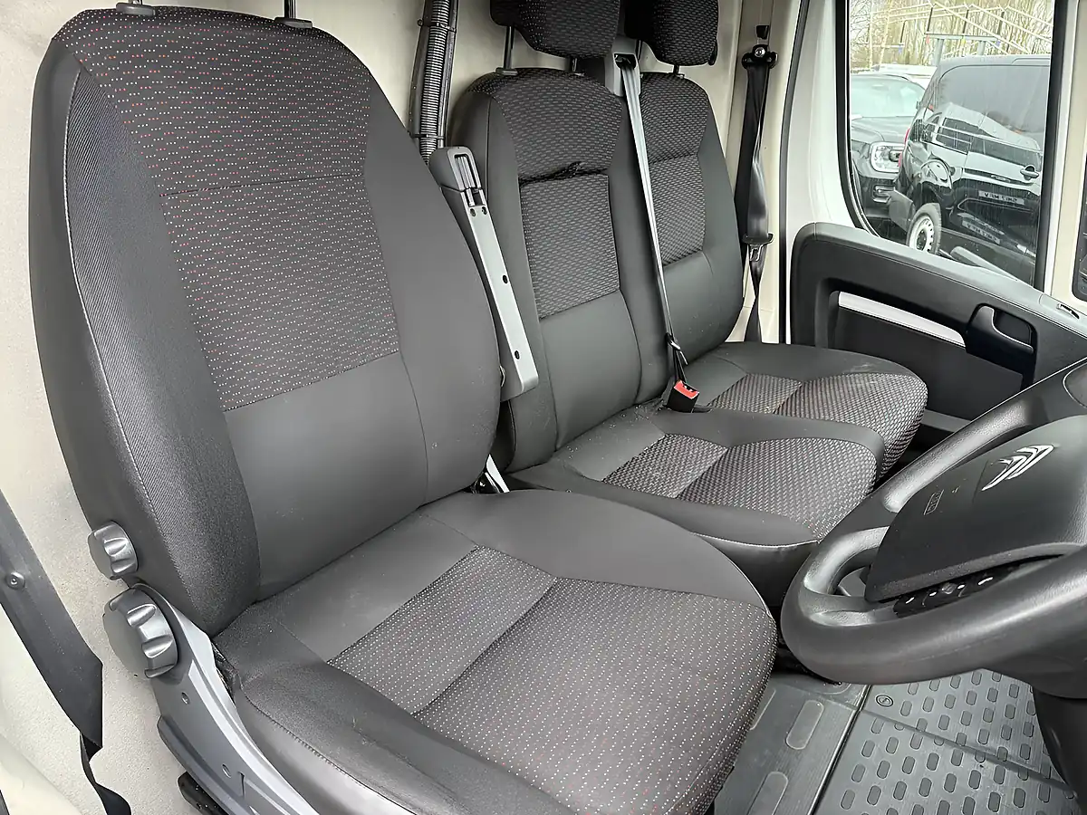 Used 2020 Citroen Relay Enterprise White - Interior and Exterior details 6