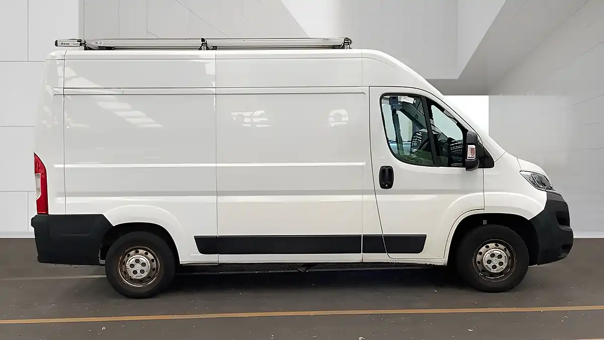 Used 2020 Citroen Relay X White - Interior and Exterior details 6