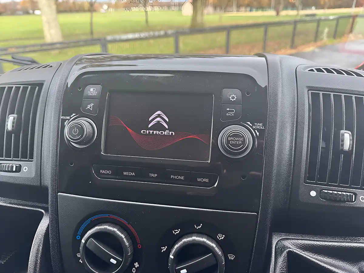 Used 2020 Citroen Relay X White - Interior and Exterior details 17