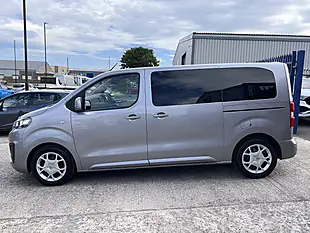 Used 2020 Citroen Spacetourer Feel M Artense Grey Met - Interior and Exterior details 10