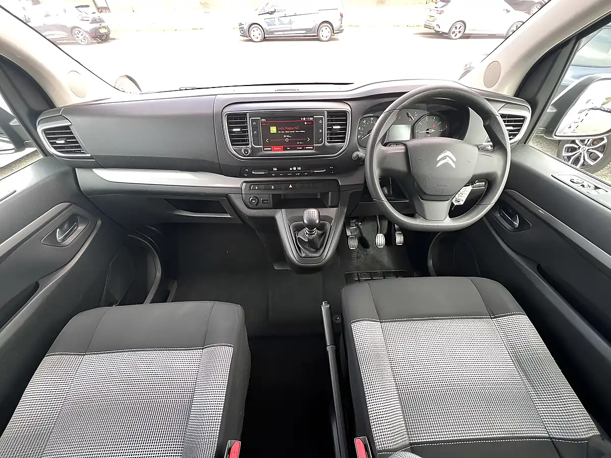 Used 2020 Citroen Spacetourer Feel M Artense Grey Met - Interior and Exterior details 2
