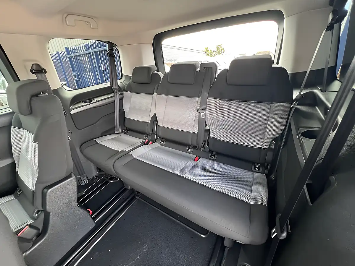 Used 2020 Citroen Spacetourer Feel M Artense Grey Met - Interior and Exterior details 5