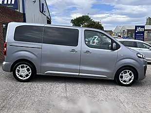 Used 2020 Citroen Spacetourer Feel M Artense Grey Met - Interior and Exterior details 6