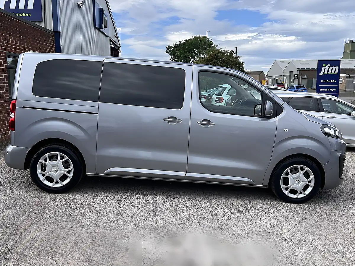 Used 2020 Citroen Spacetourer Feel M Artense Grey Met - Interior and Exterior details 6