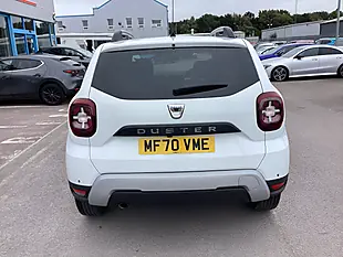 Used 2020 Dacia Duster Comfort Glacier White - Interior and Exterior details 11