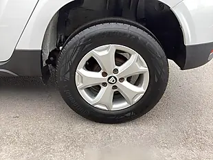 Used 2020 Dacia Duster Comfort Glacier White - Interior and Exterior details 13