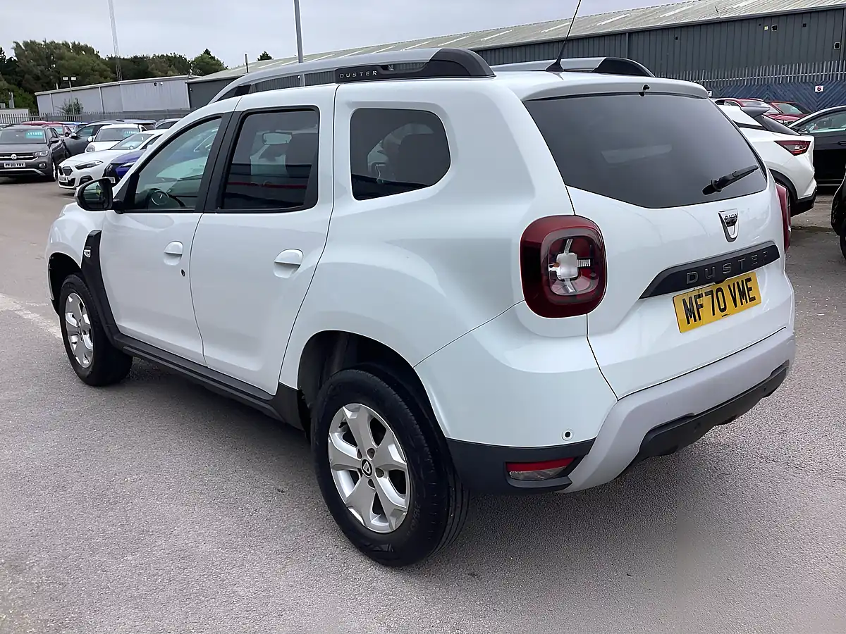 Used 2020 Dacia Duster Comfort Glacier White - Interior and Exterior details 2