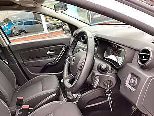 Used 2020 Dacia Duster Comfort Glacier White - Interior and Exterior details 6
