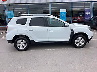 Used 2020 Dacia Duster Comfort Glacier White - Interior and Exterior details 8