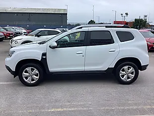 Used 2020 Dacia Duster Comfort Glacier White - Interior and Exterior details 9