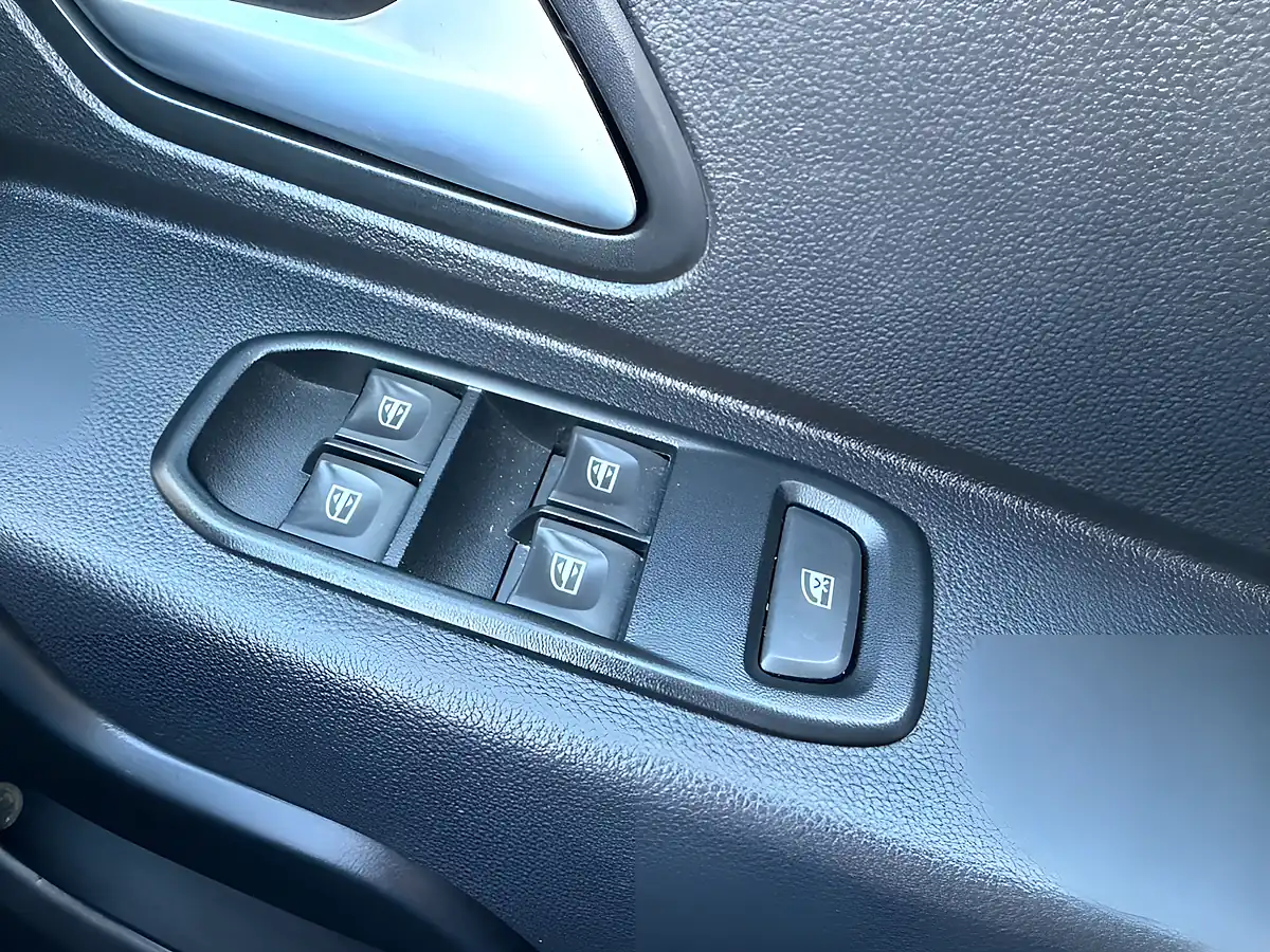 Used 2020 Dacia Duster Comfort Grey - Interior and Exterior details 16