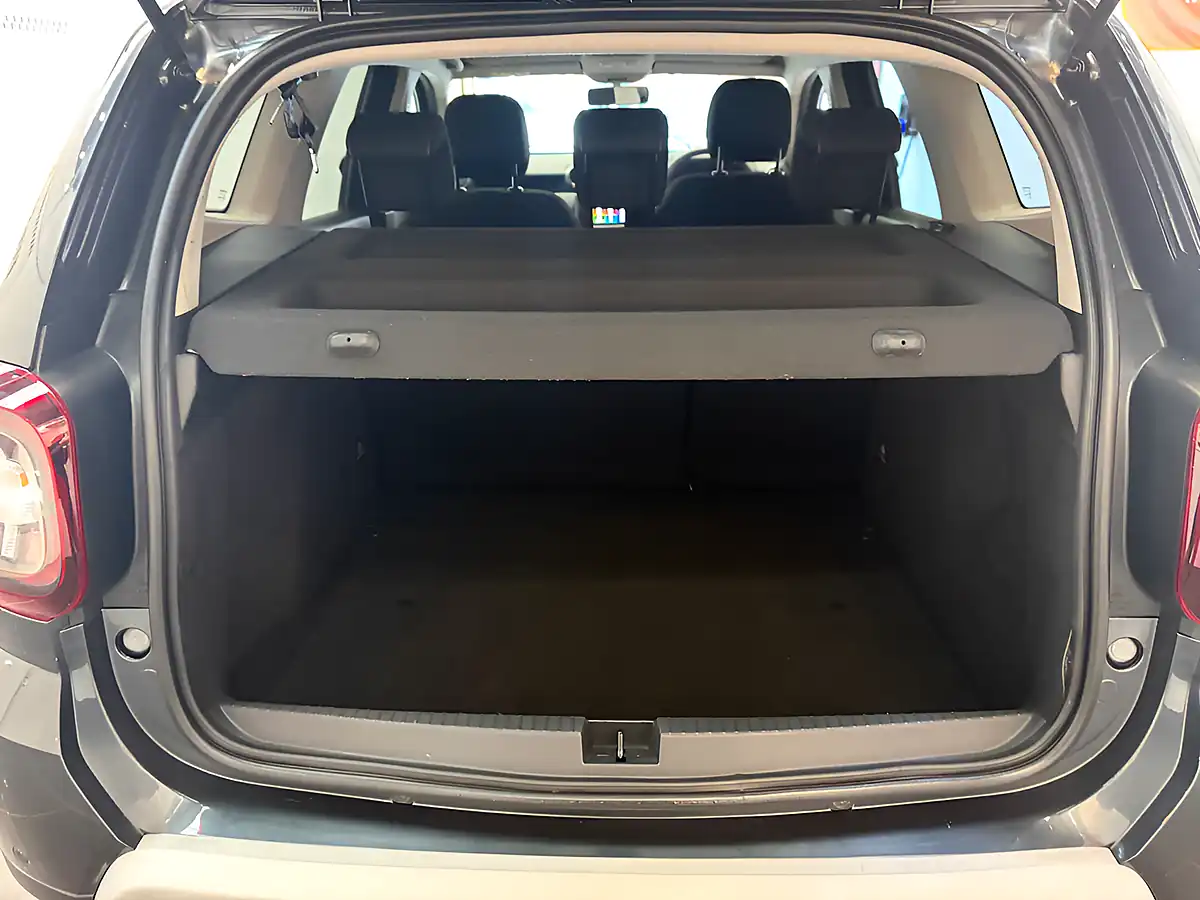 Used 2020 Dacia Duster Comfort Grey - Interior and Exterior details 14