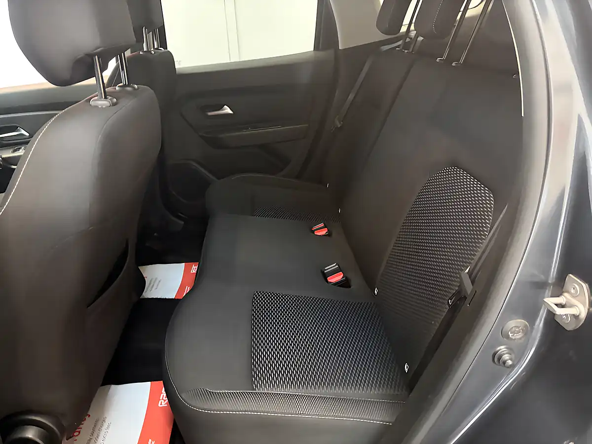 Used 2020 Dacia Duster Comfort Grey - Interior and Exterior details 15