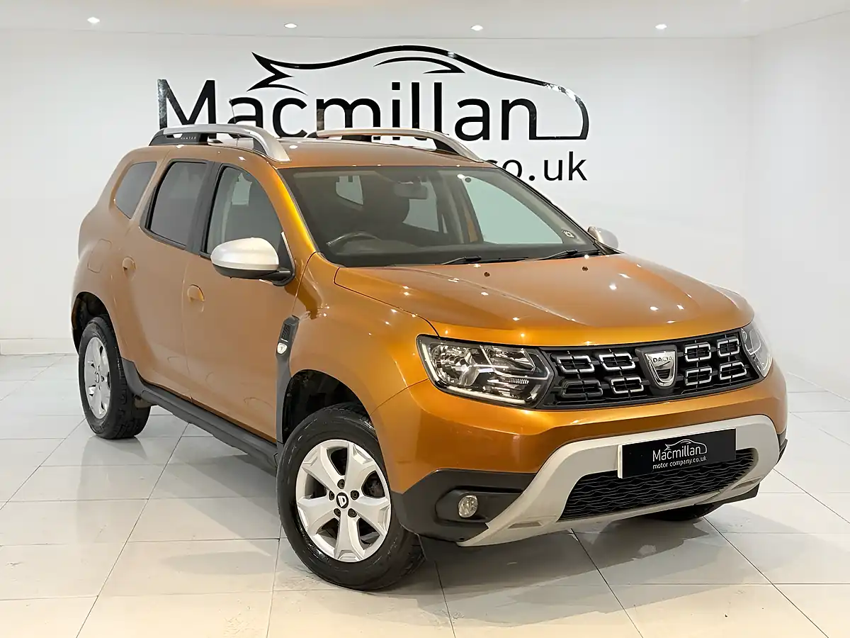Used 2020 Dacia Duster Comfort Orange - Front View