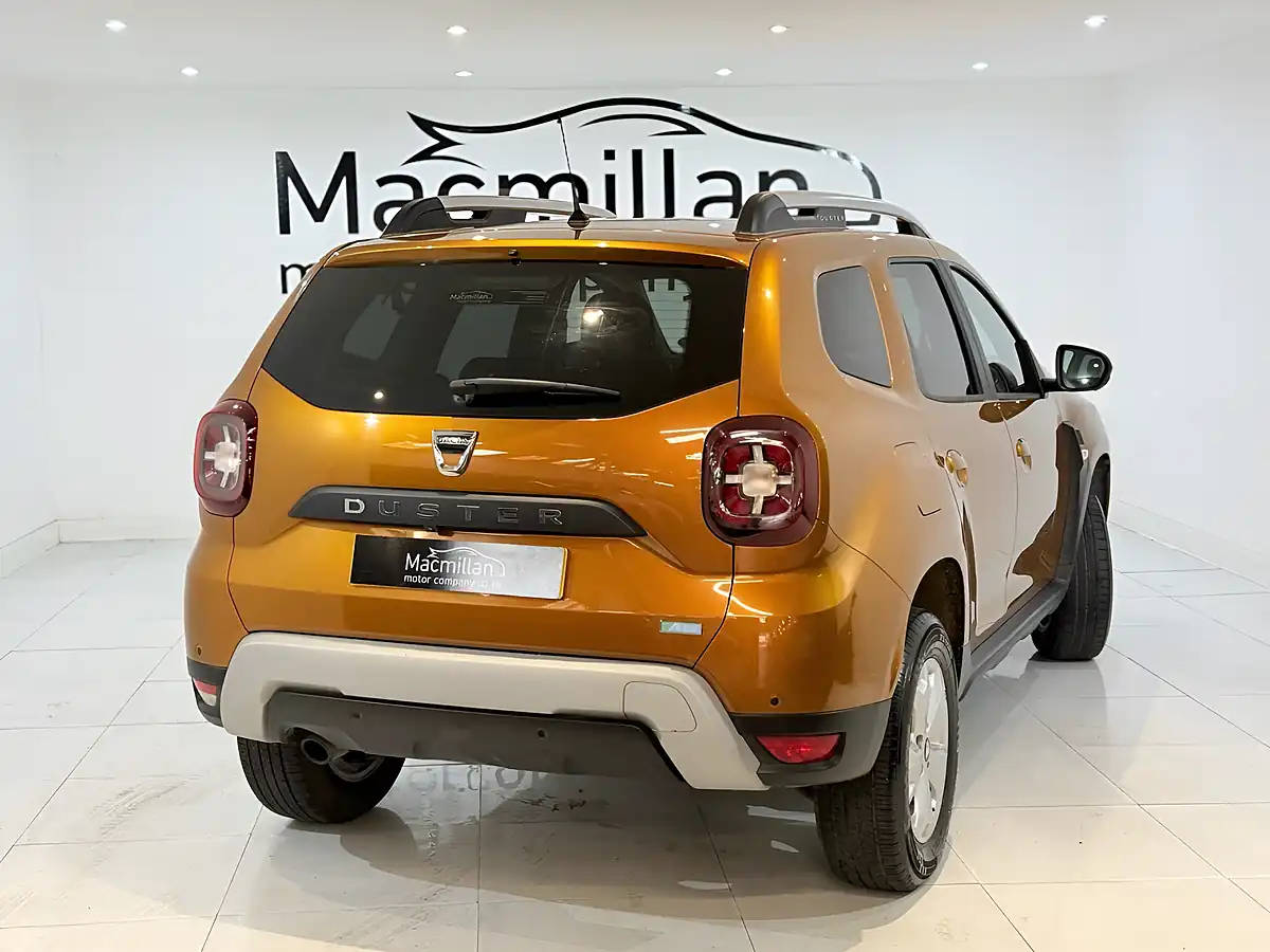 Used 2020 Dacia Duster Comfort Orange - Interior and Exterior details 11