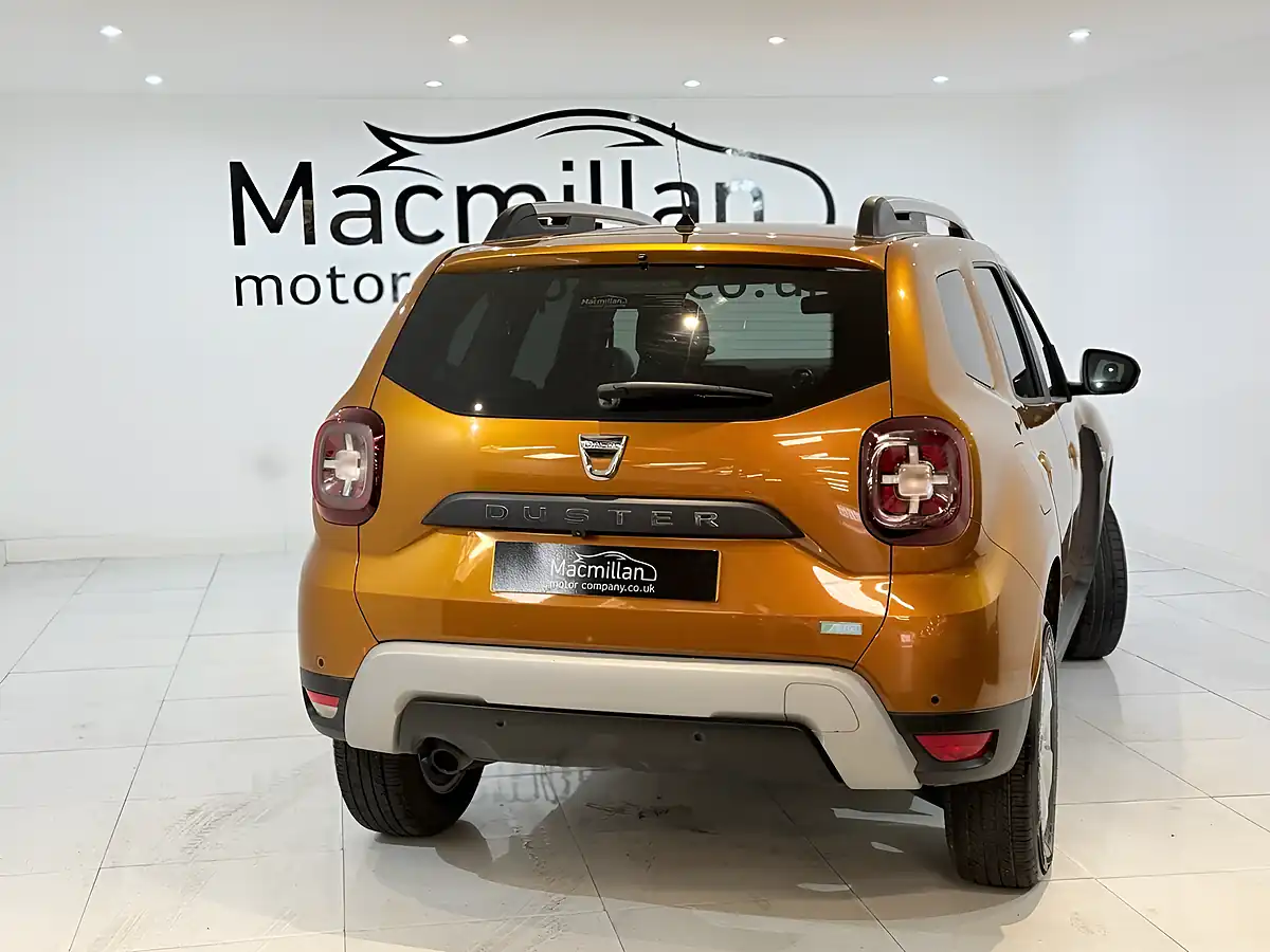 Used 2020 Dacia Duster Comfort Orange - Interior and Exterior details 13