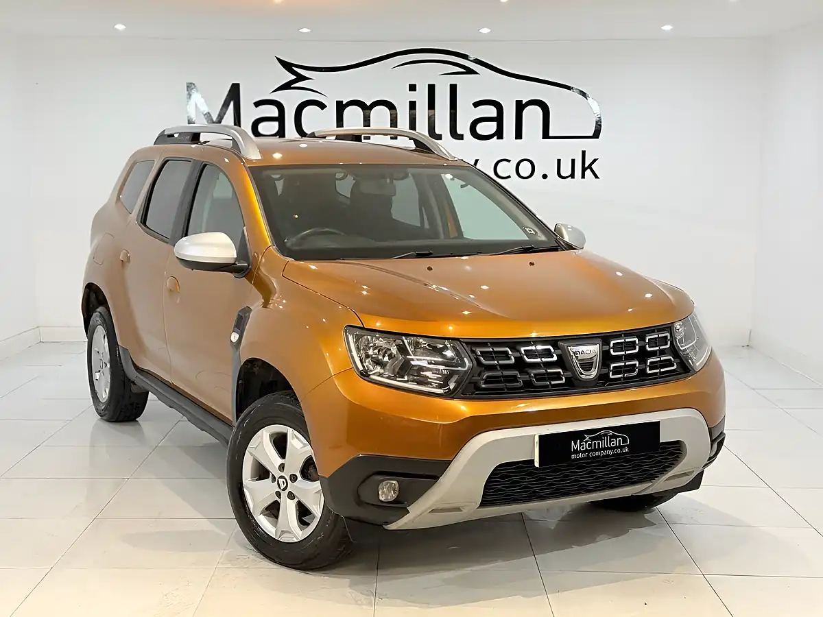 Used 2020 Dacia Duster Comfort Orange - Interior and Exterior details 3