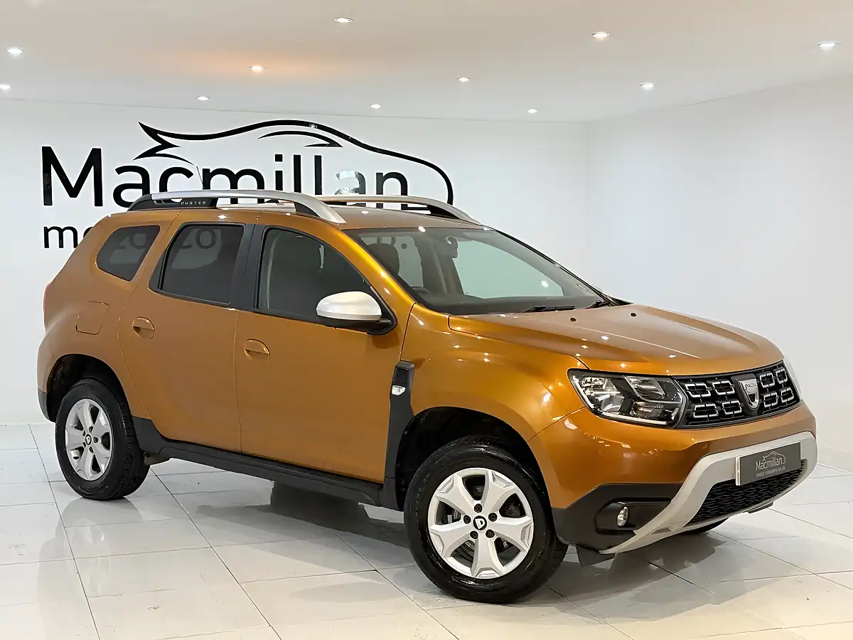 Used 2020 Dacia Duster Comfort Orange - Interior and Exterior details 4