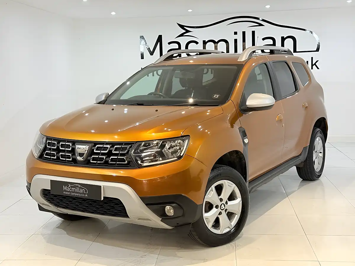 Used 2020 Dacia Duster Comfort Orange - Interior and Exterior details 8