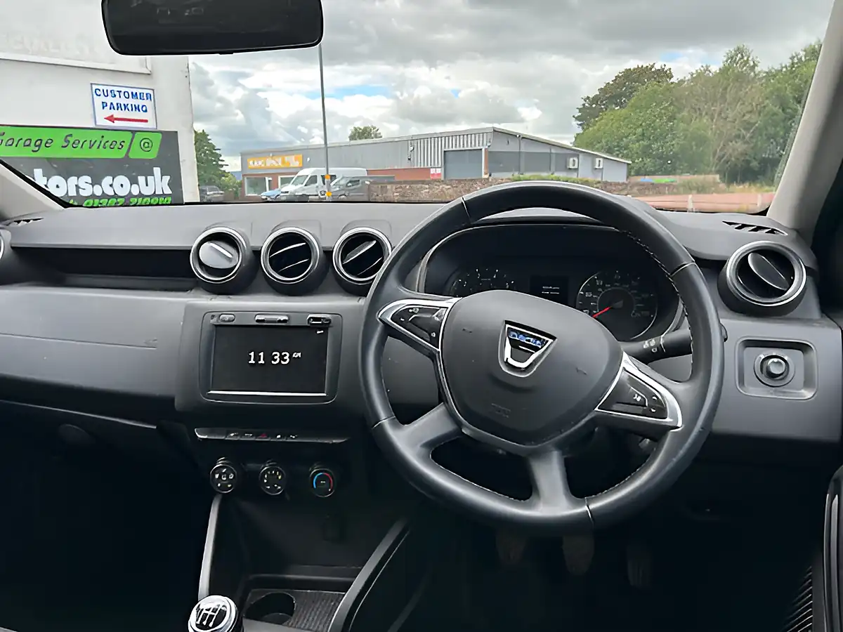 Used 2020 Dacia Duster Comfort White - Interior and Exterior details 11