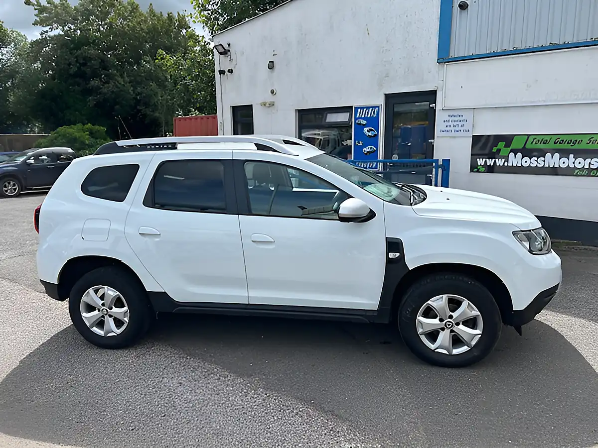 Used 2020 Dacia Duster Comfort White - Interior and Exterior details 12
