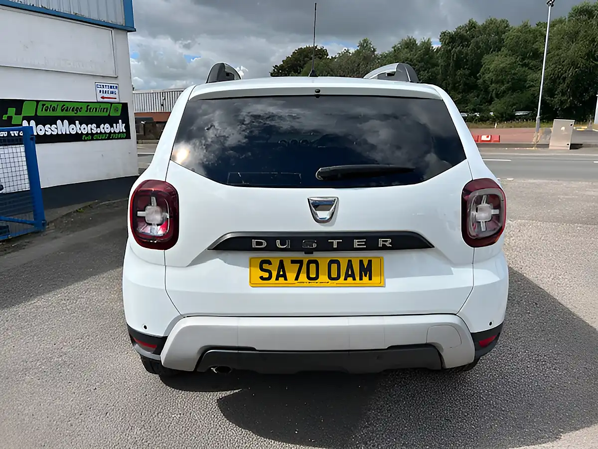 Used 2020 Dacia Duster Comfort White - Interior and Exterior details 8
