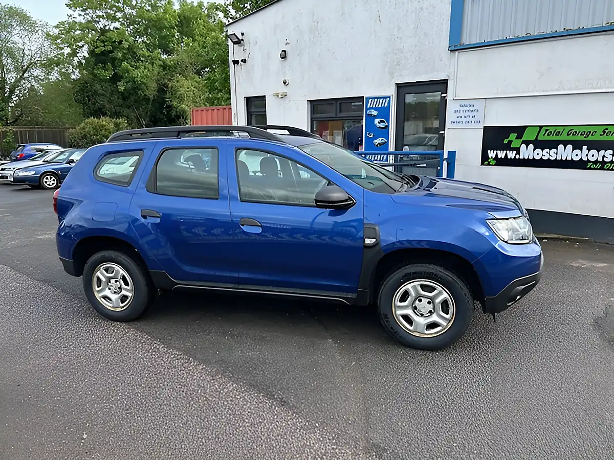 Used 2020 Dacia Duster Essential Blue - Interior and Exterior details 12