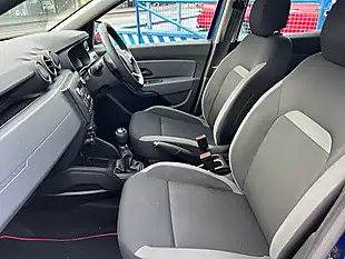 Used 2020 Dacia Duster Essential Blue - Interior and Exterior details 3