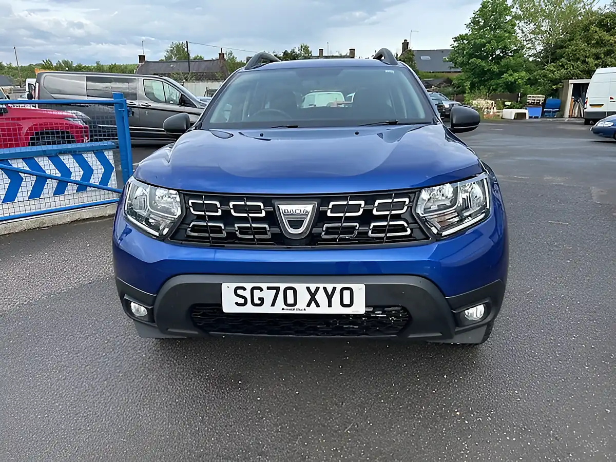 Used 2020 Dacia Duster Essential Blue - Interior and Exterior details 4