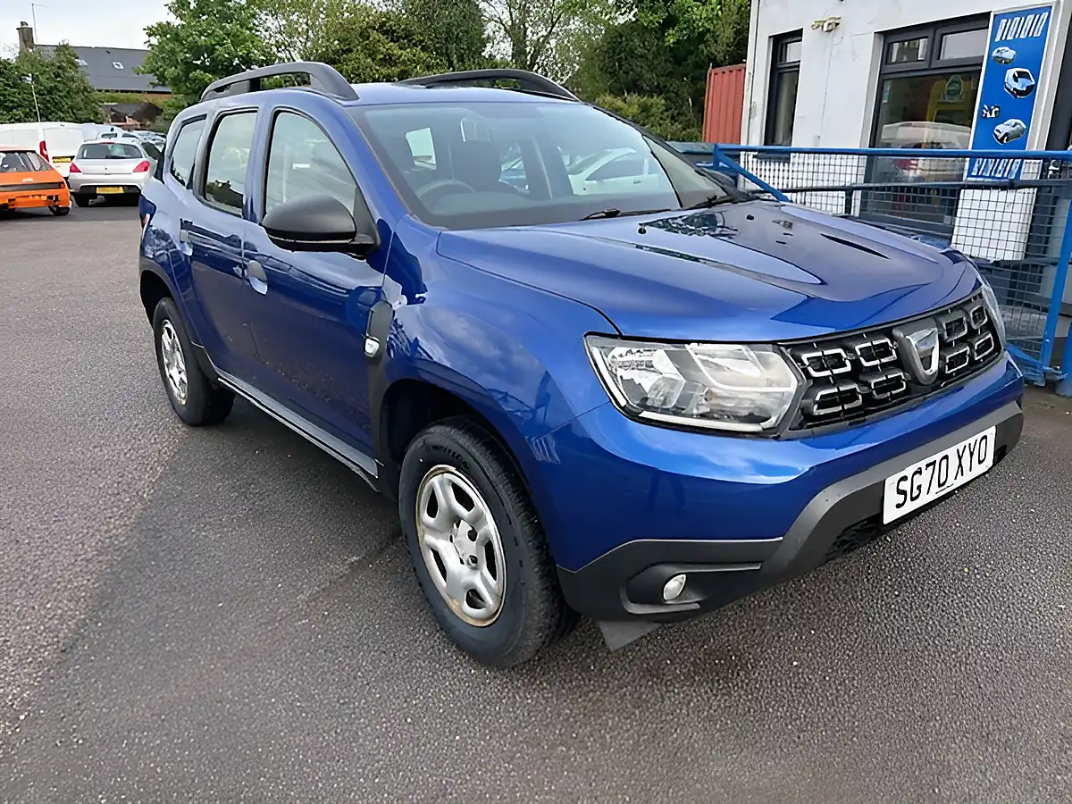 Used 2020 Dacia Duster Essential Blue - Interior and Exterior details 8