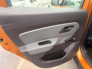 Used 2020 Dacia Duster Essential Orange - Interior and Exterior details 14