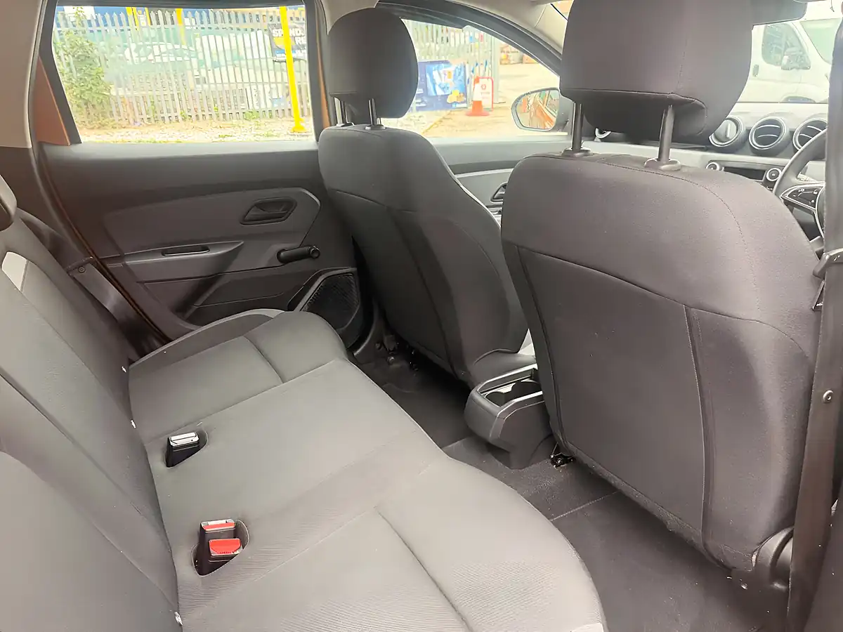 Used 2020 Dacia Duster Essential Orange - Interior and Exterior details 15