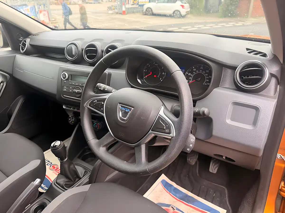 Used 2020 Dacia Duster Essential Orange - Interior and Exterior details 17