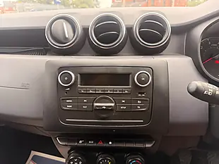 Used 2020 Dacia Duster Essential Orange - Interior and Exterior details 18