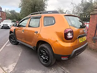 Used 2020 Dacia Duster Essential Orange - Interior and Exterior details 6