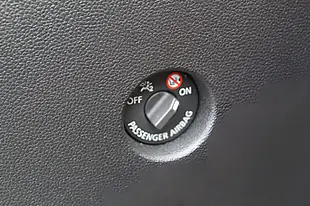 Used 2020 Dacia Duster Essential Orange - Interior and Exterior details 12